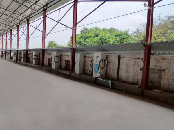 新能源直流快充充電站