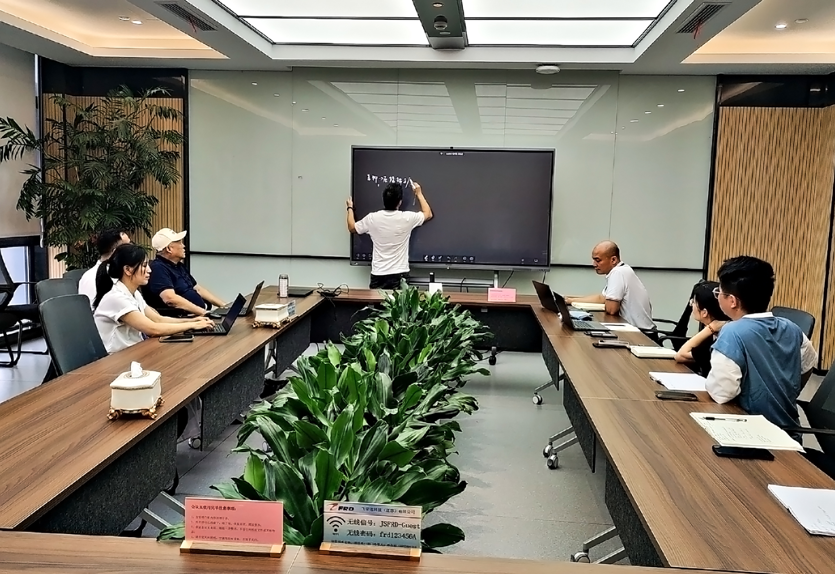 fa7aa34a53a92572e6ecb3109a4fd174.jpg 2.jpg